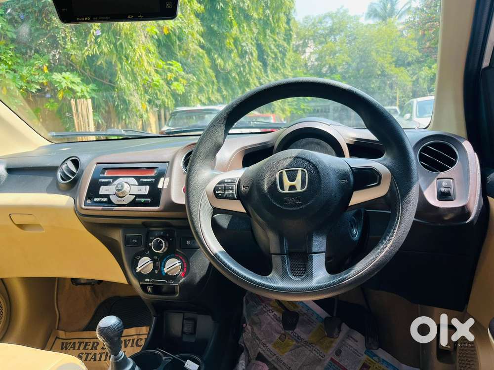 Honda Brio V Mt, 2012, Petrol