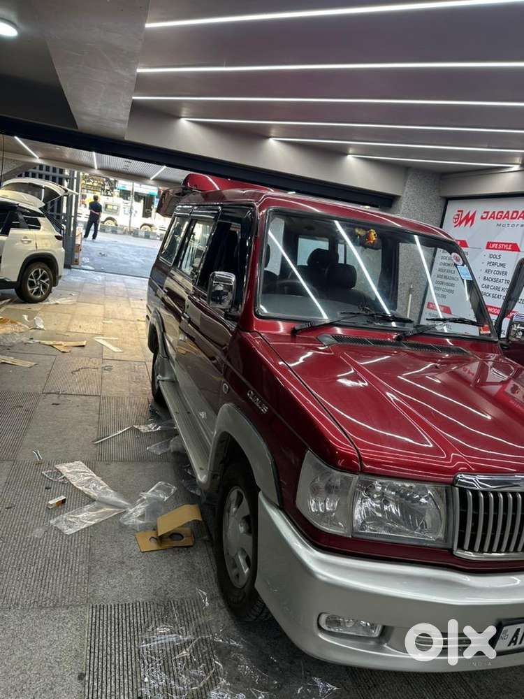 Fully Restored Toyota Qualis 2004 Diesel 229000 Km Driven