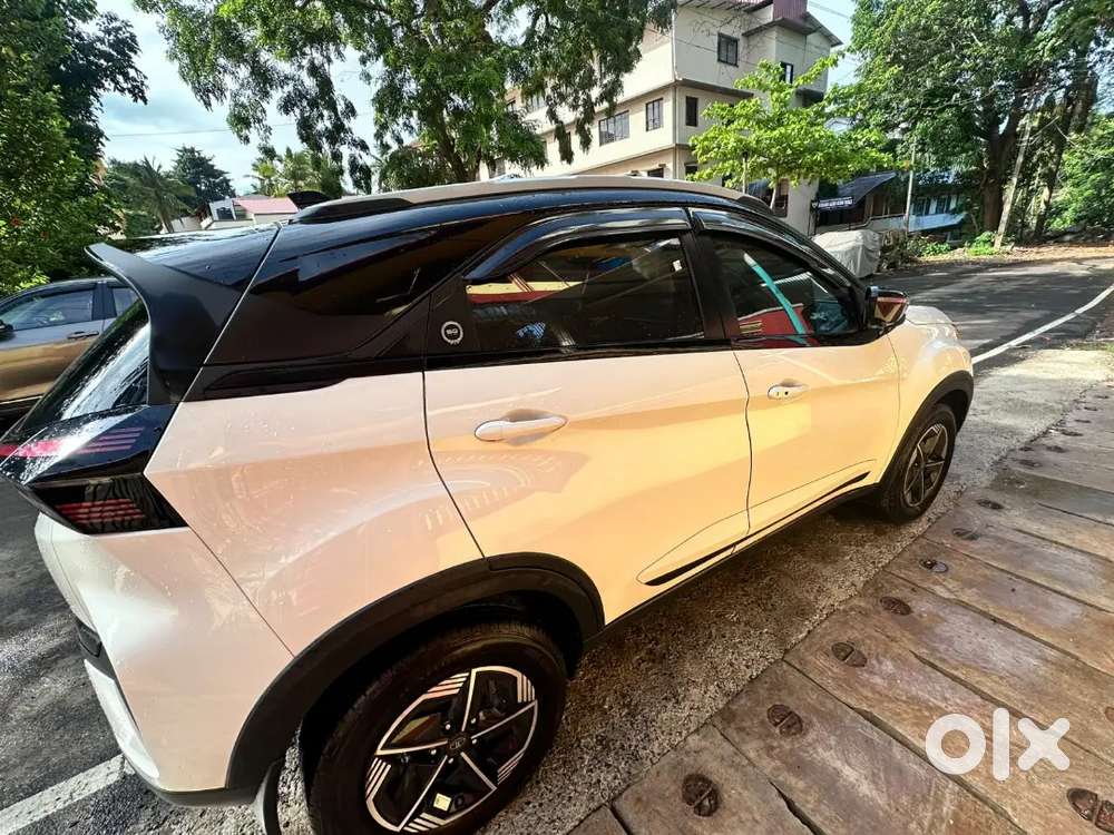 Tata Nexon 2024 Petrol 25600 Km Driven
