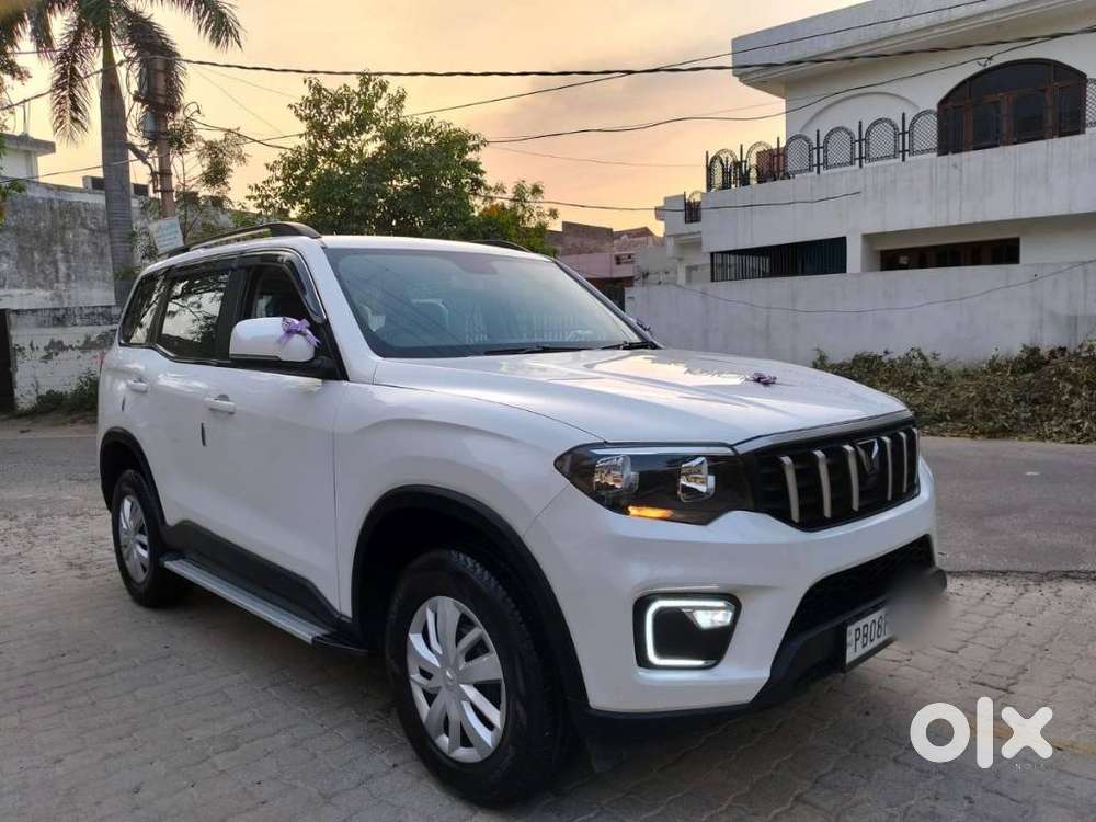 Mahindra Scorpio N Z4 Petrol Mt 7 Str, 2024, Petrol