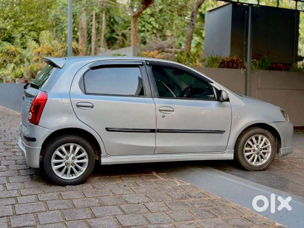 Toyota Etios Liva, 2012, Petrol