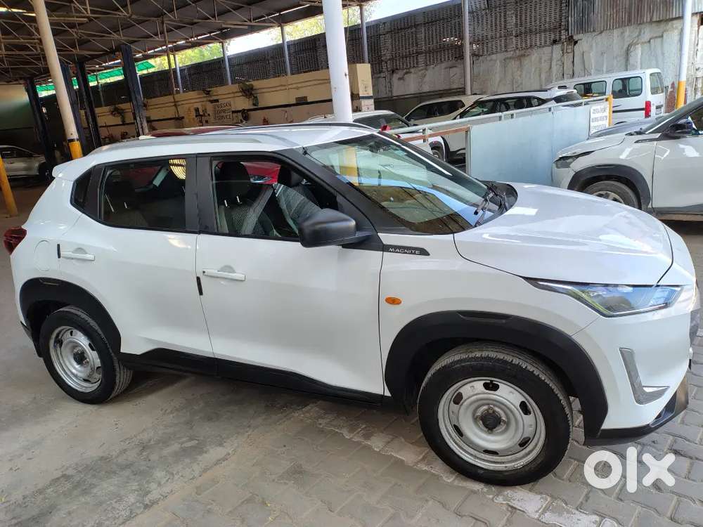 Nissan Magnite Xe | Oct 2022 | Cng | 60,000 Km