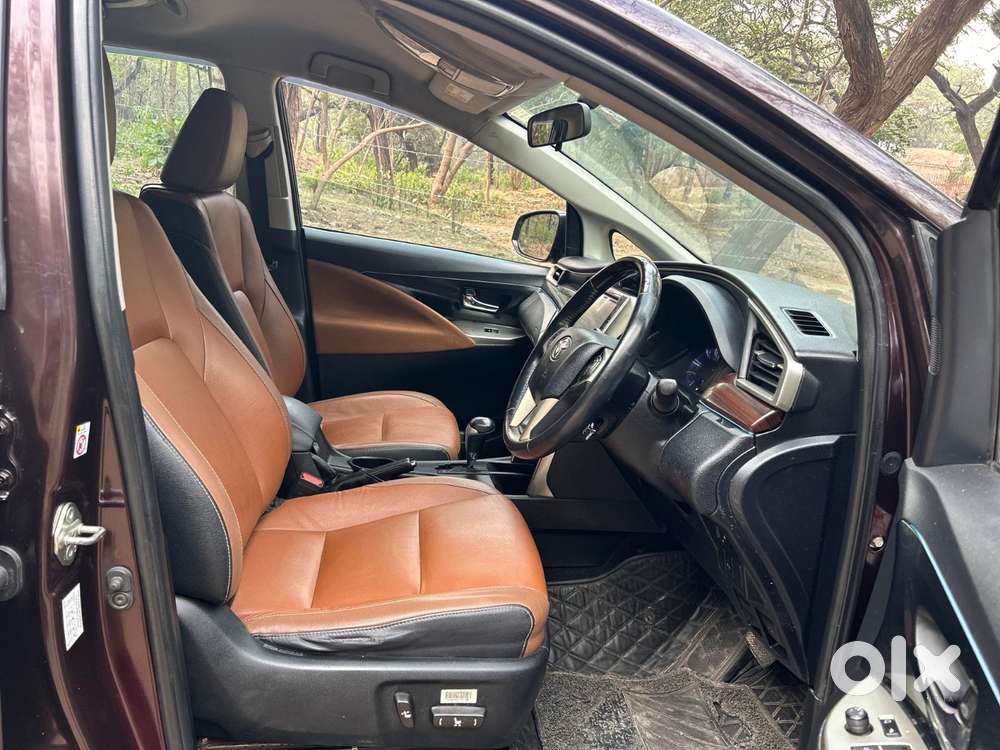 Toyota Innova Crysta 2.8 Zx At 7 Seater, 2018, Diesel