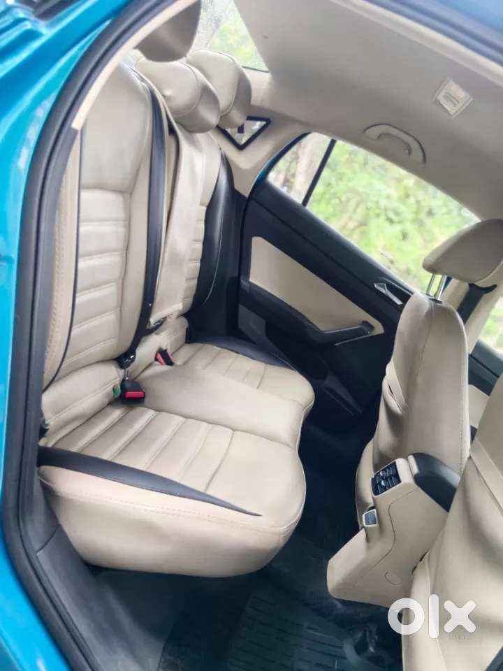 Skoda Slavia Ambition 1.0l Tsi Mt, 2022, Petrol