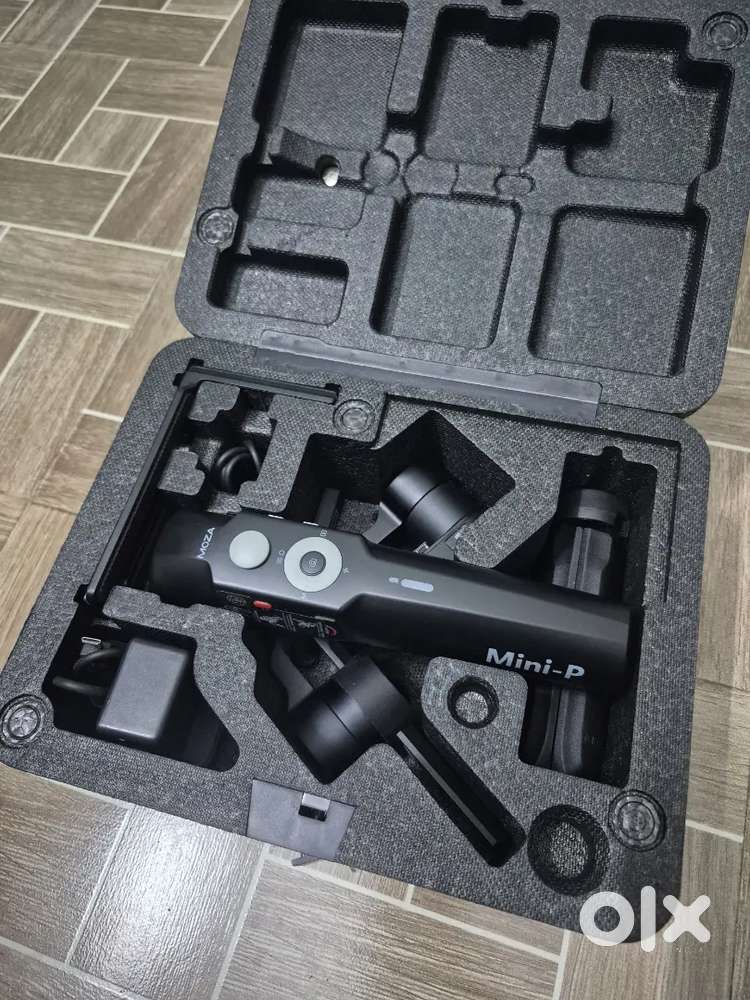 Moza Mini - P gimbal ( For Mobile & Camera )