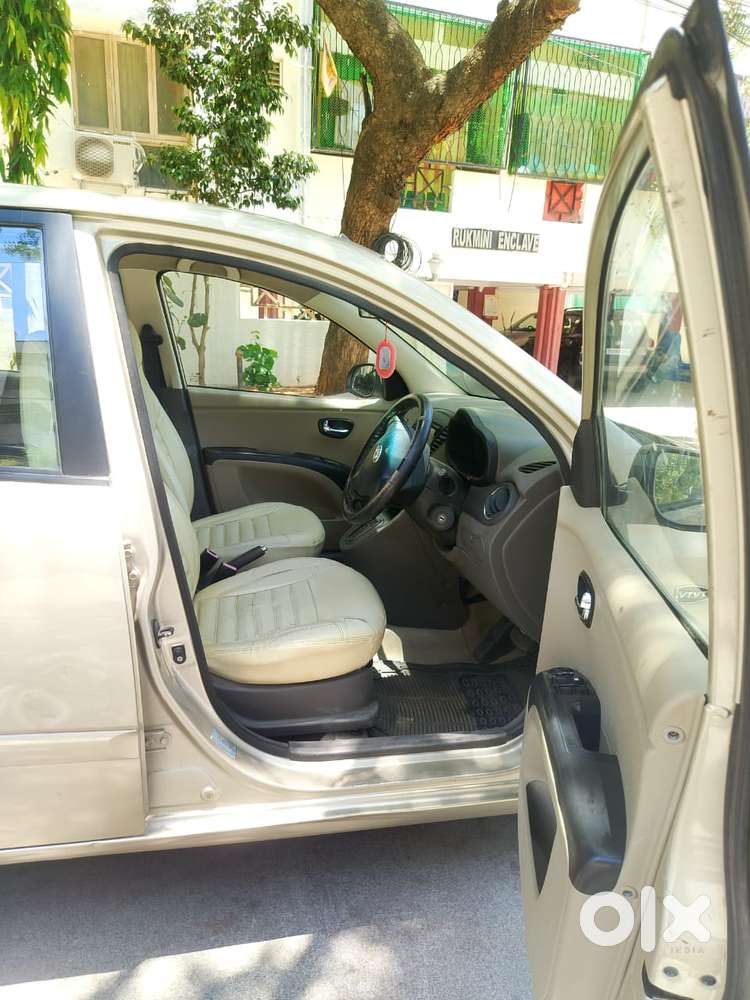 Hyundai I10 Sportz At, 2011, Petrol
