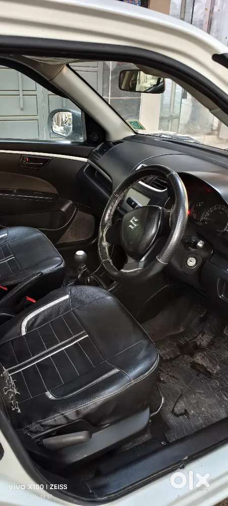 Maruti Suzuki Swift 1.2 Lxi Optional 2017