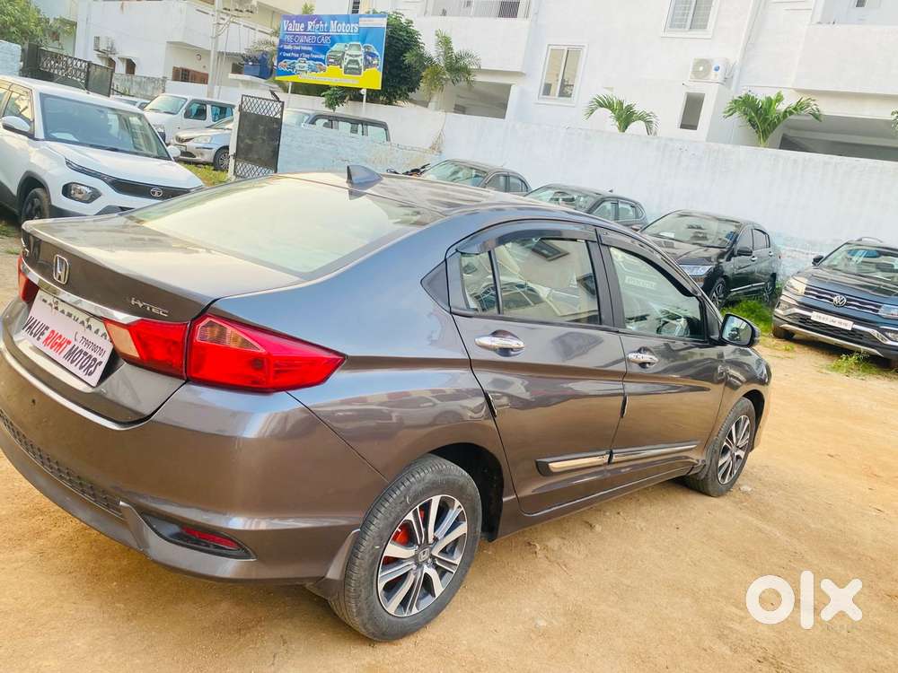 Honda City I-vtec V, 2018, Petrol