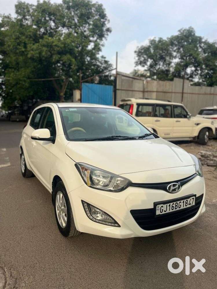 Hyundai I20 Sportz 1.4 Crdi 6 Speed Bs-iv, 2014, Diesel