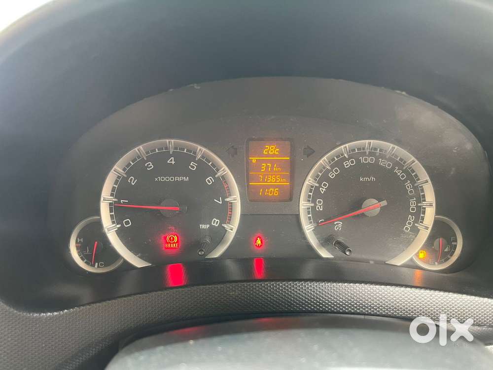 Maruti Suzuki Swift Zxi, 2013, Petrol
