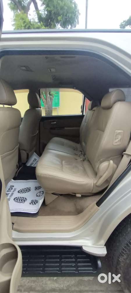 Toyota Fortuner 3.0 Ltd, 2015, Diesel
