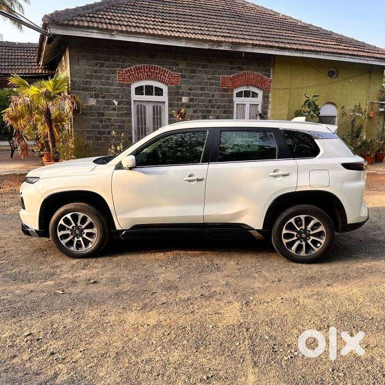 Maruti Suzuki Grand Vitara 1.5 Alpha Smart Hybrid At, 2022, Petrol