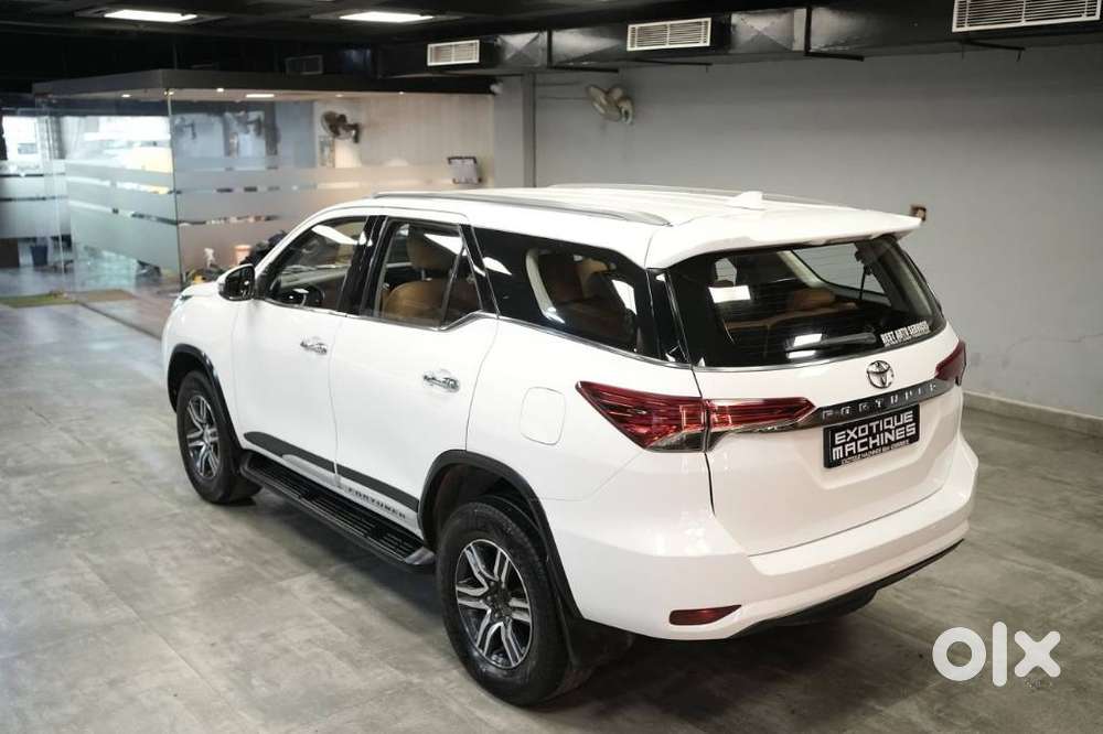 Toyota Fortuner 4x2 Manual, 2017, Diesel