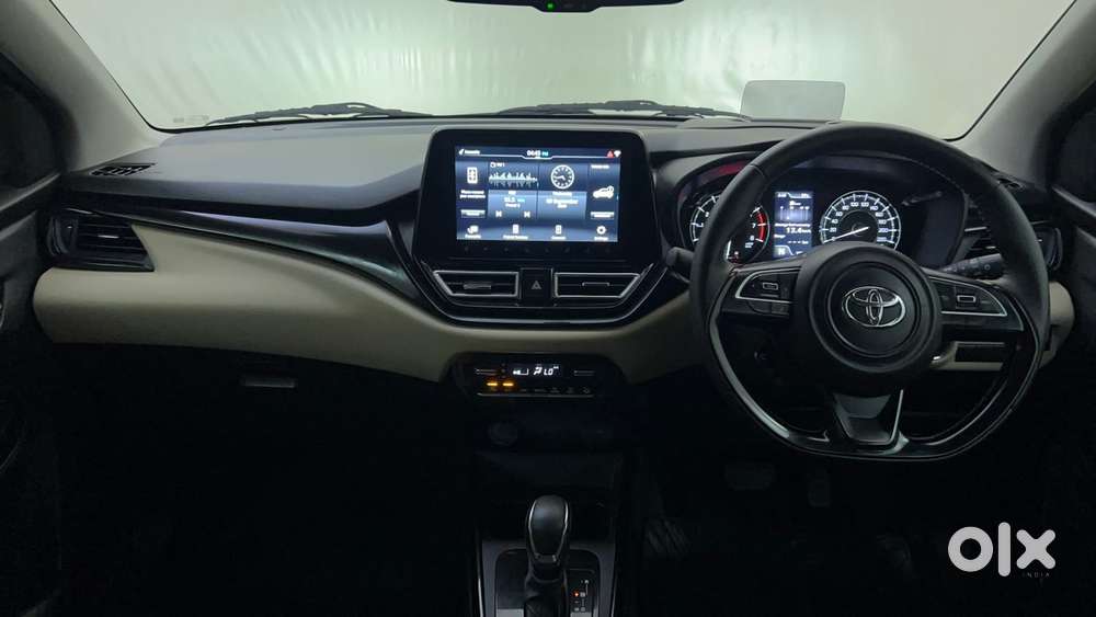 Toyota Glanza 1.2 V Amt, 2023, Petrol