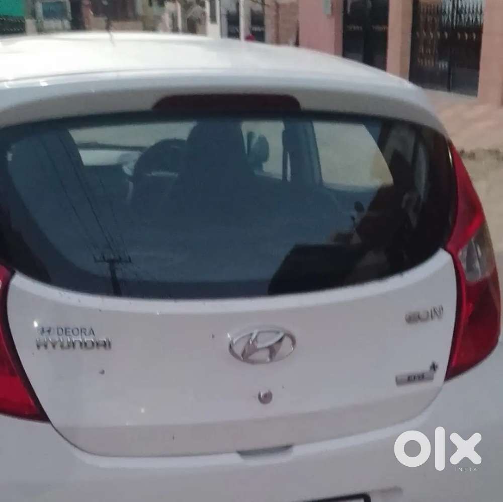 Hundai Eon Insurance Bhi Ho Rakha H
