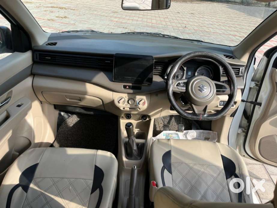 Maruti Suzuki Ertiga Vxi (o) Cng, 2025, Petrol