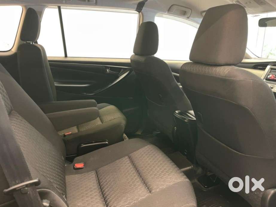 Toyota Innova Crysta 2.4 Gx Mt, 2016, Diesel