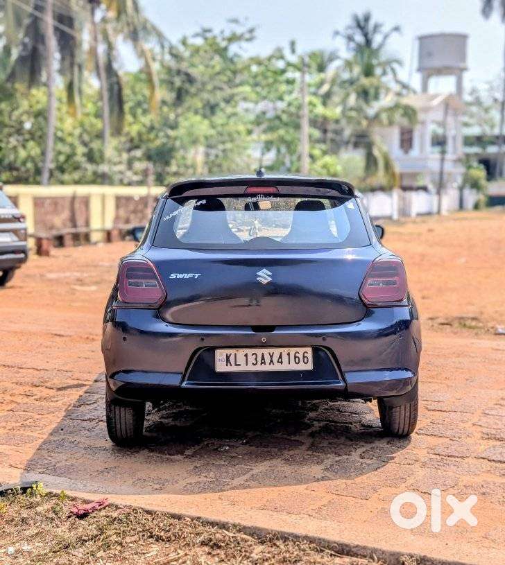 Maruti Suzuki Swift 1.2 Lxi (o), 2023, Petrol