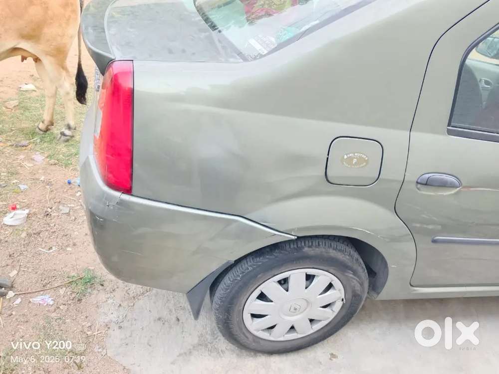 Mahindra Logan 2010 Petrol 85000 Km Driven