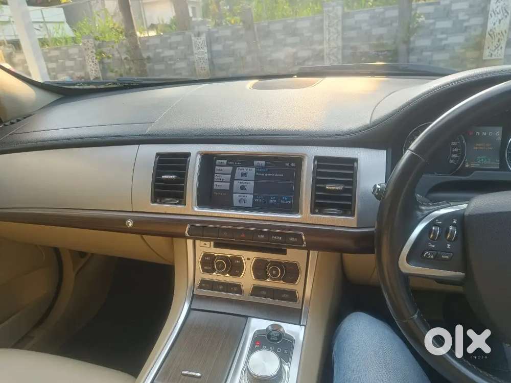 Jaguar Xf 2013 Diesel 81000 Km Driven