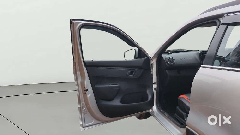 Renault Kwid 1.0 Rxt Amt, 2022, Petrol