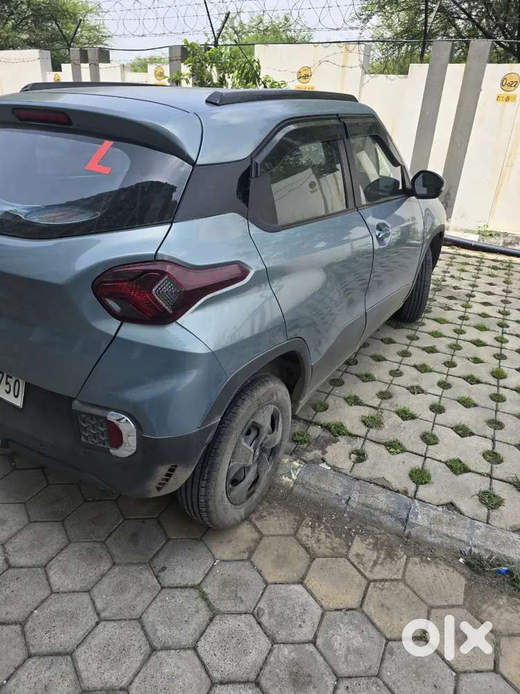 Tata Punch Rhythm 2021
