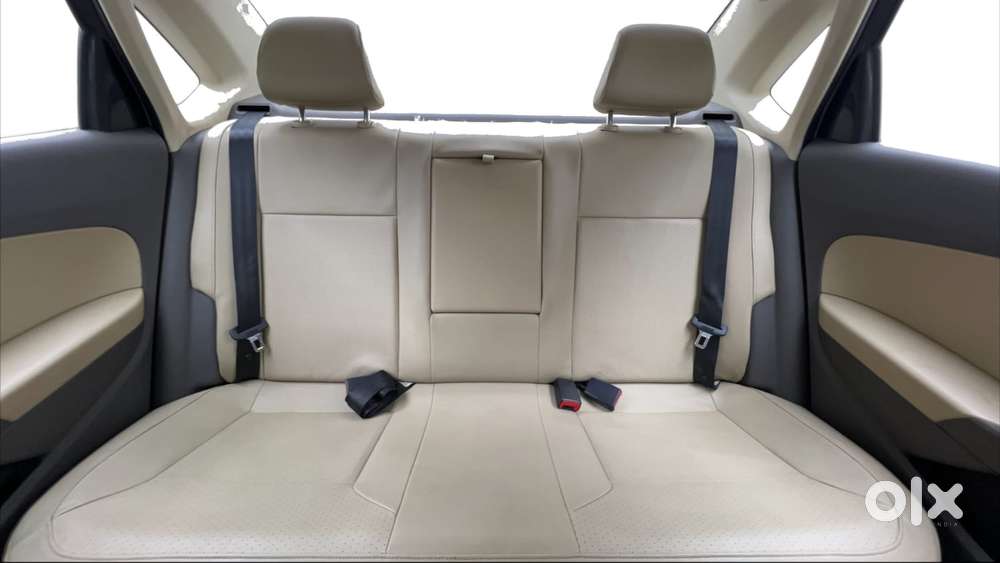 Volkswagen Vento 2010-2013 Petrol Highline, 2015, Petrol