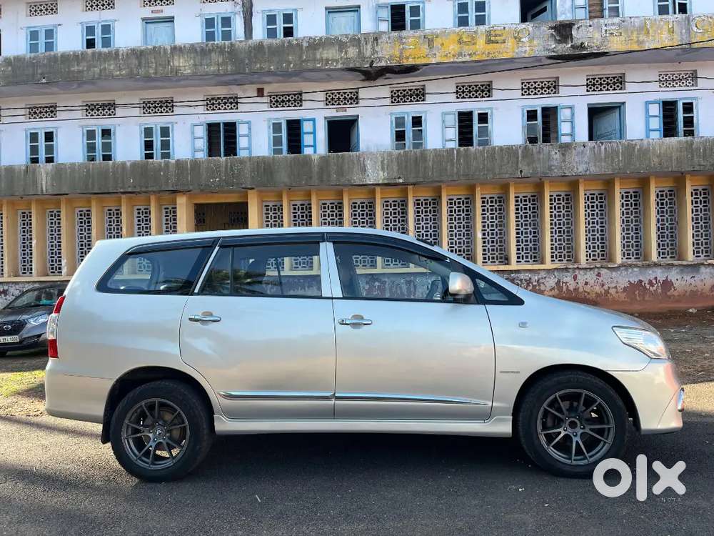 Toyota Innova 2.5 G 2016