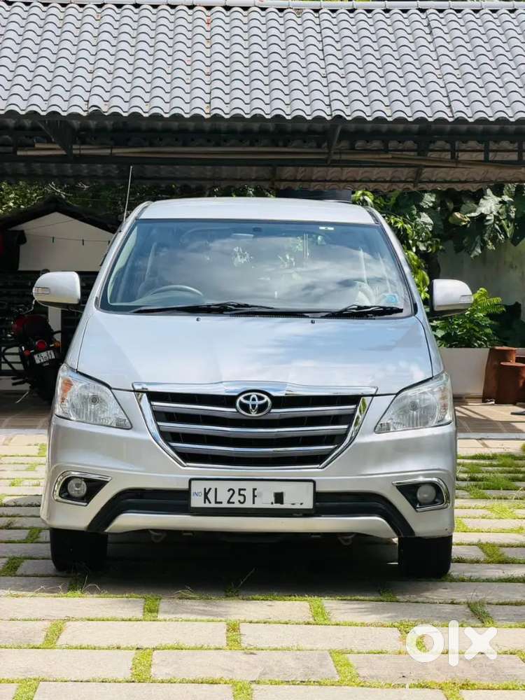 Toyota Innova 2013 Diesel 8 Str
