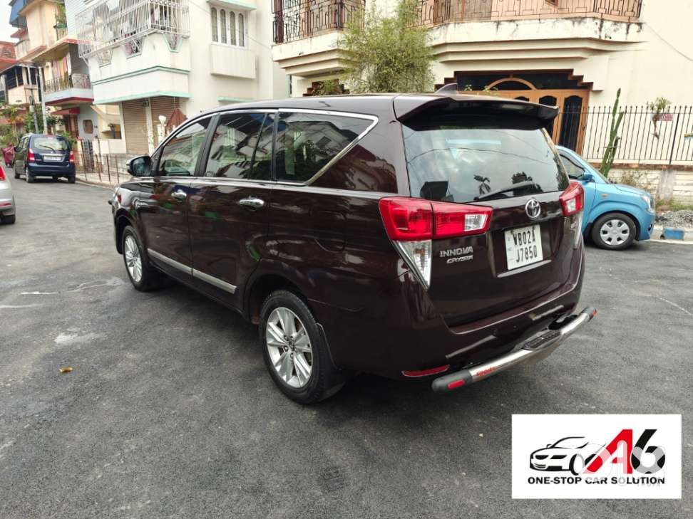 Toyota Innova Crysta