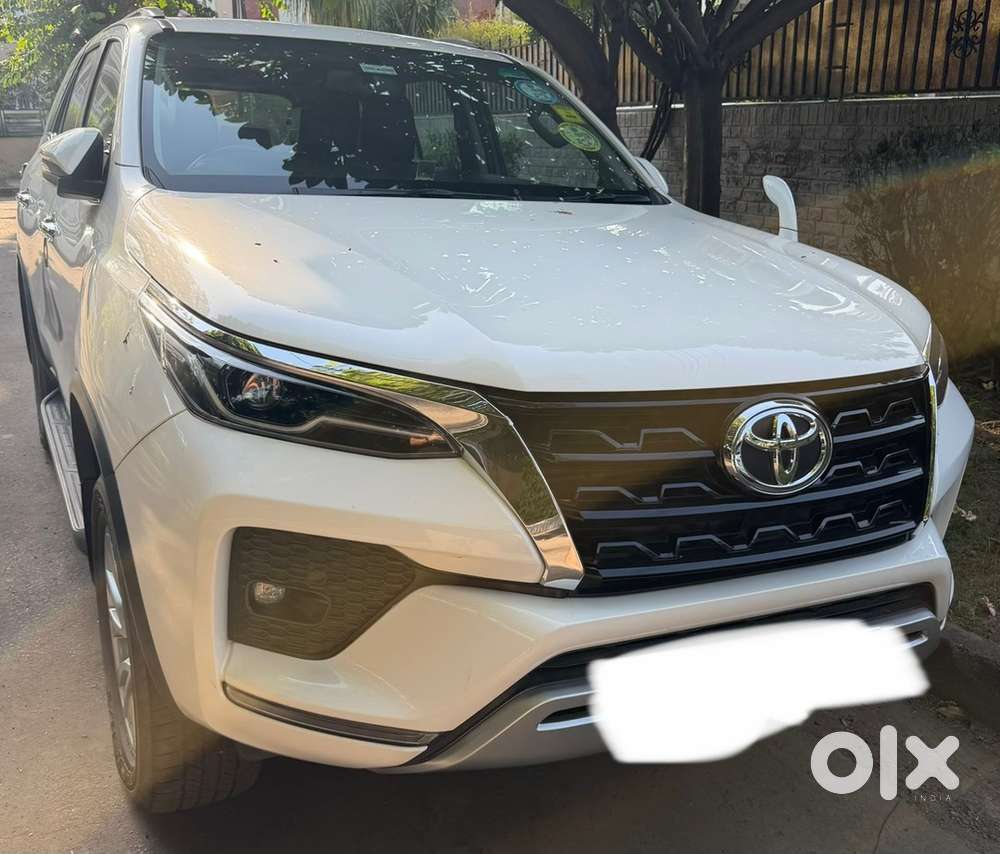 Toyota Fortuner November2023 Diesel Automatic , Less Than 3 Years Old.