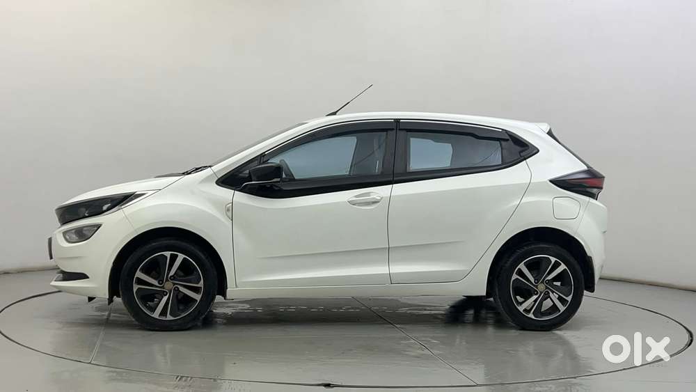 Tata Altroz Xz, 2022, Petrol