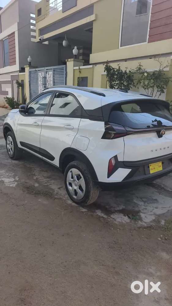 Tata Nexon 2025 Petrol 3300 Km Driven,