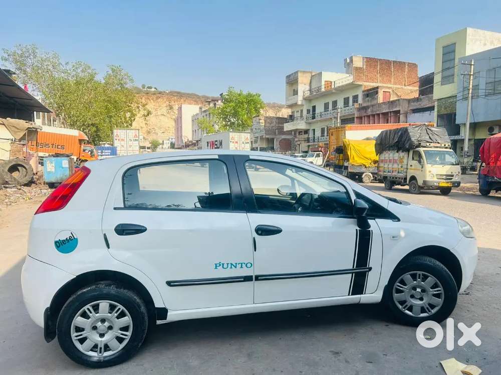 Fiat Punto Active 2011 Diesel Car