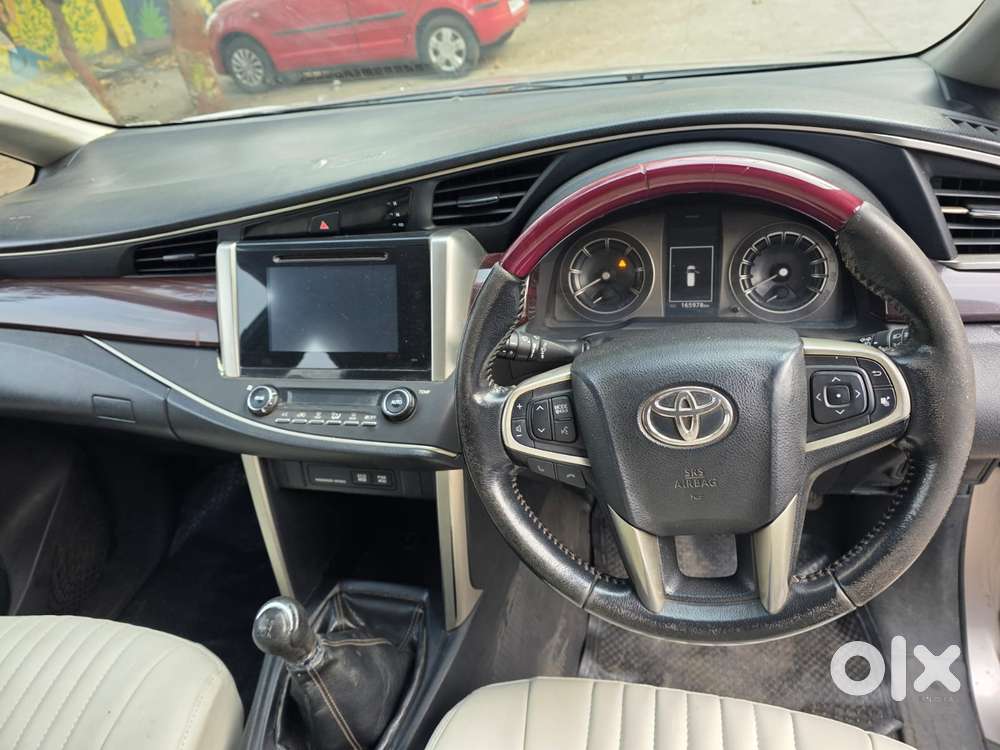 Toyota Innova Crysta 2.4 V, 2016, Diesel