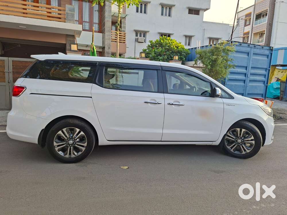 Kia Carnival Premium, 2021, Diesel