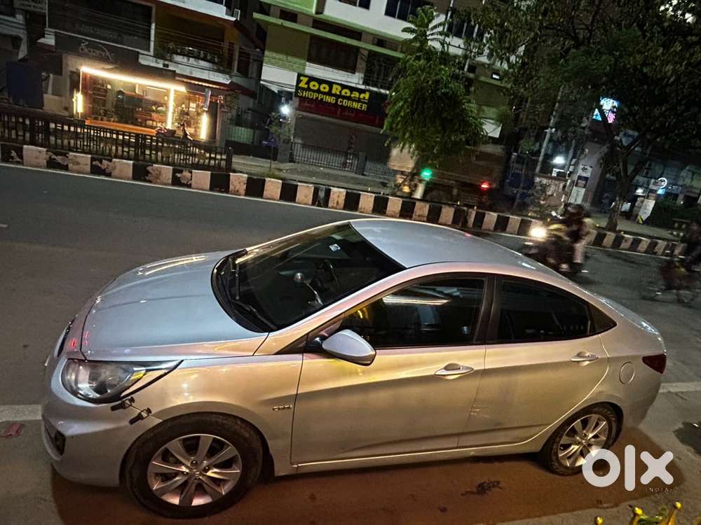 Hyundai Fluidic Verna 2012