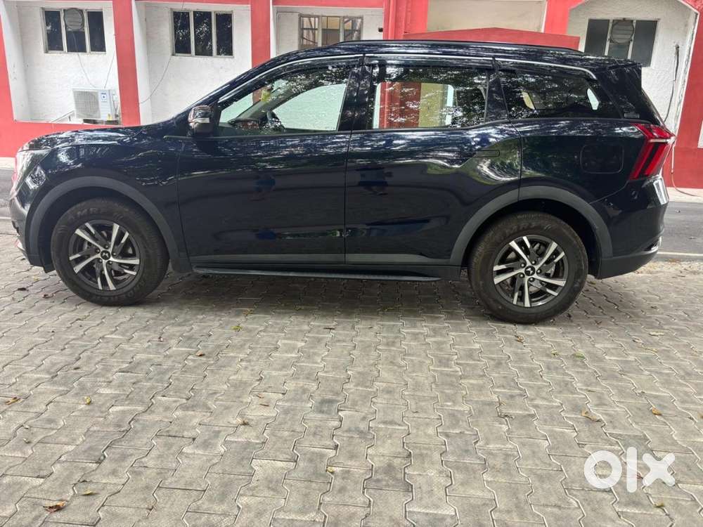 Mahindra Xuv 700 Ax5 Petrol, 2025 Model