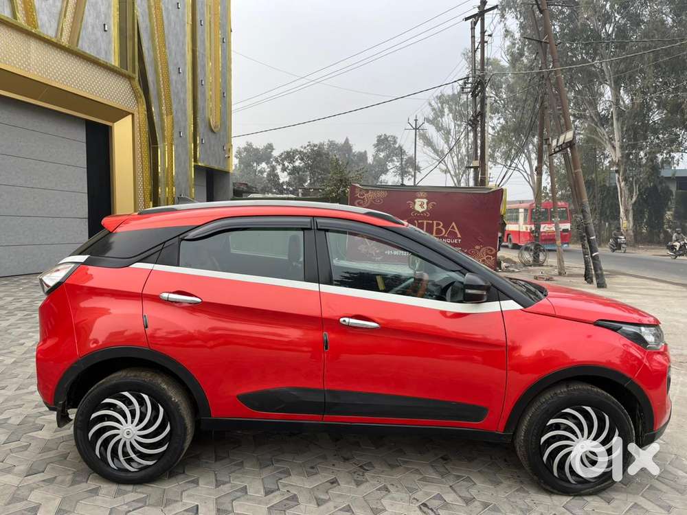 Tata Nexon 1.5 Revotorq Xm (s), 2020, Petrol