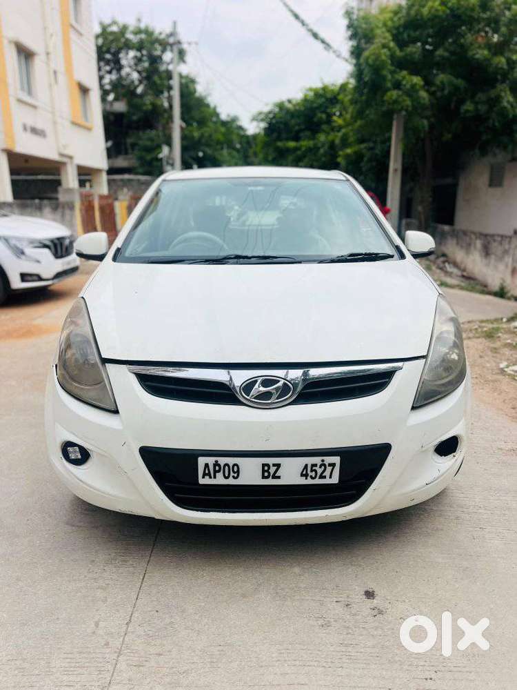 Hyundai I20 Sportz 1.4 Crdi 6 Speed Bs-iv, 2010, Diesel