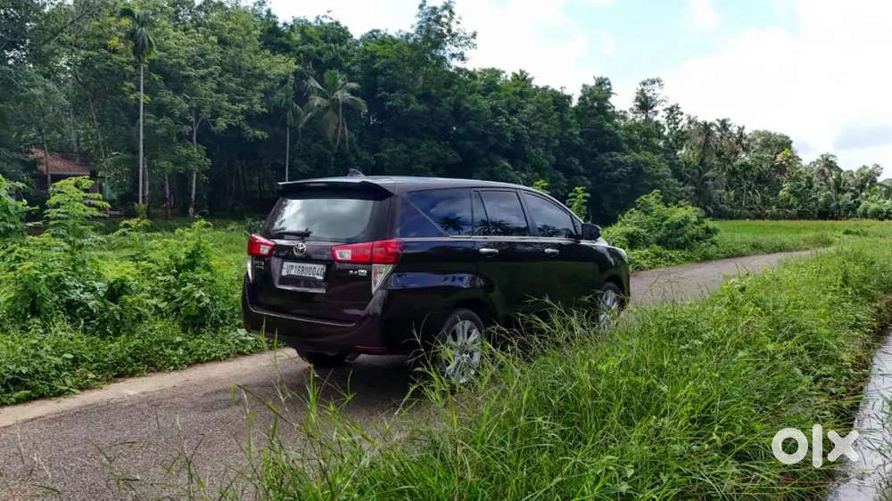 Toyota Innova Crysta 2018 Diesel Well Maintained
