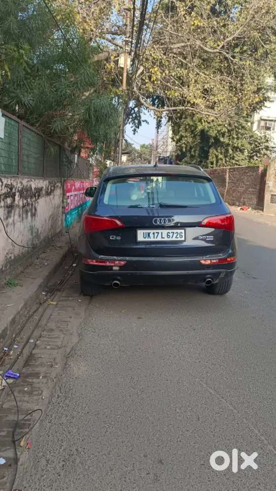 Selling Premium Class Audi Q5
