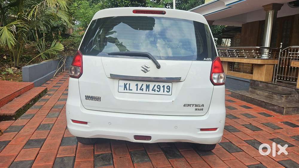 Maruti Suzuki Ertiga 2012