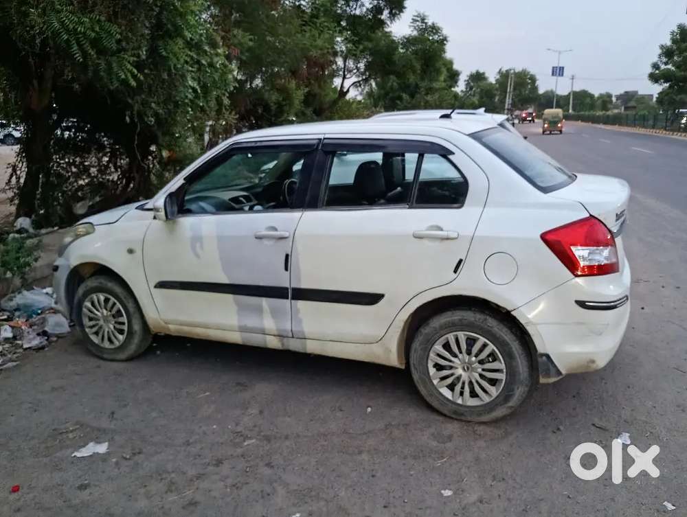 Maruti Suzuki Dzire 2016 Cng & Hybrids 79190 Km Driven