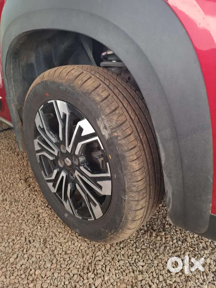 Renault Kiger Rxz Amt (top Model)  New Tyres & Exide Battery  Mint C