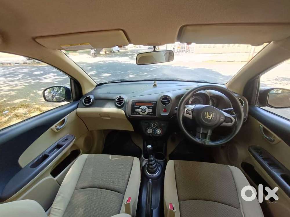 Honda Brio 2011-2013 V Mt, 2012, Petrol