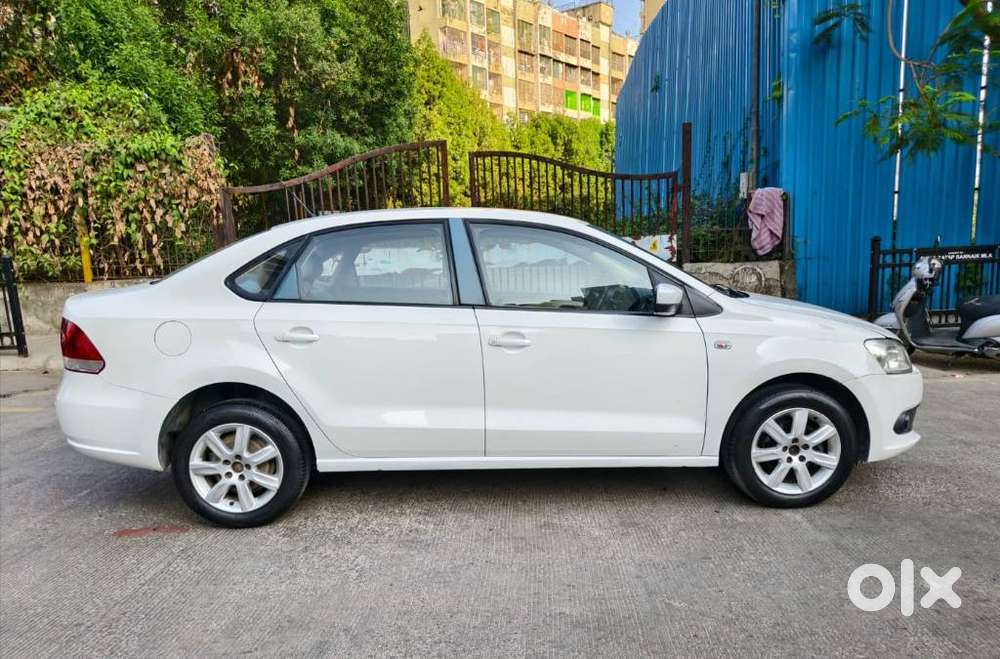 Volkswagen Vento 2010-2013 Petrol Highline, 2011, Petrol
