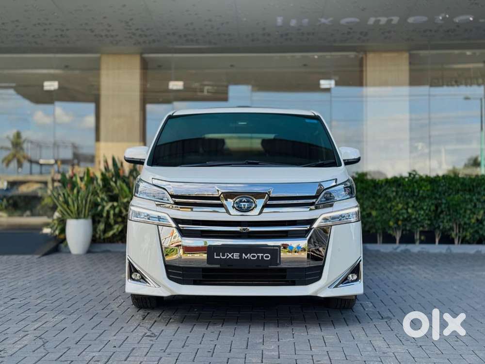 Toyota Vellfire Vip – Executive Lounge, 2022, Petrol