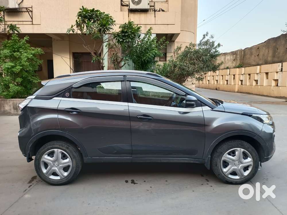 Tata Nexon 1.5 Revotorq Xz Plus Dual Tone, 2023, Petrol