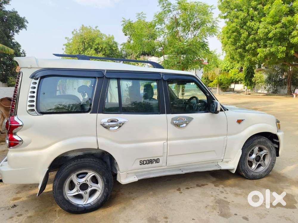 Mahindra Scorpio 2013 Diesel Well Maintained